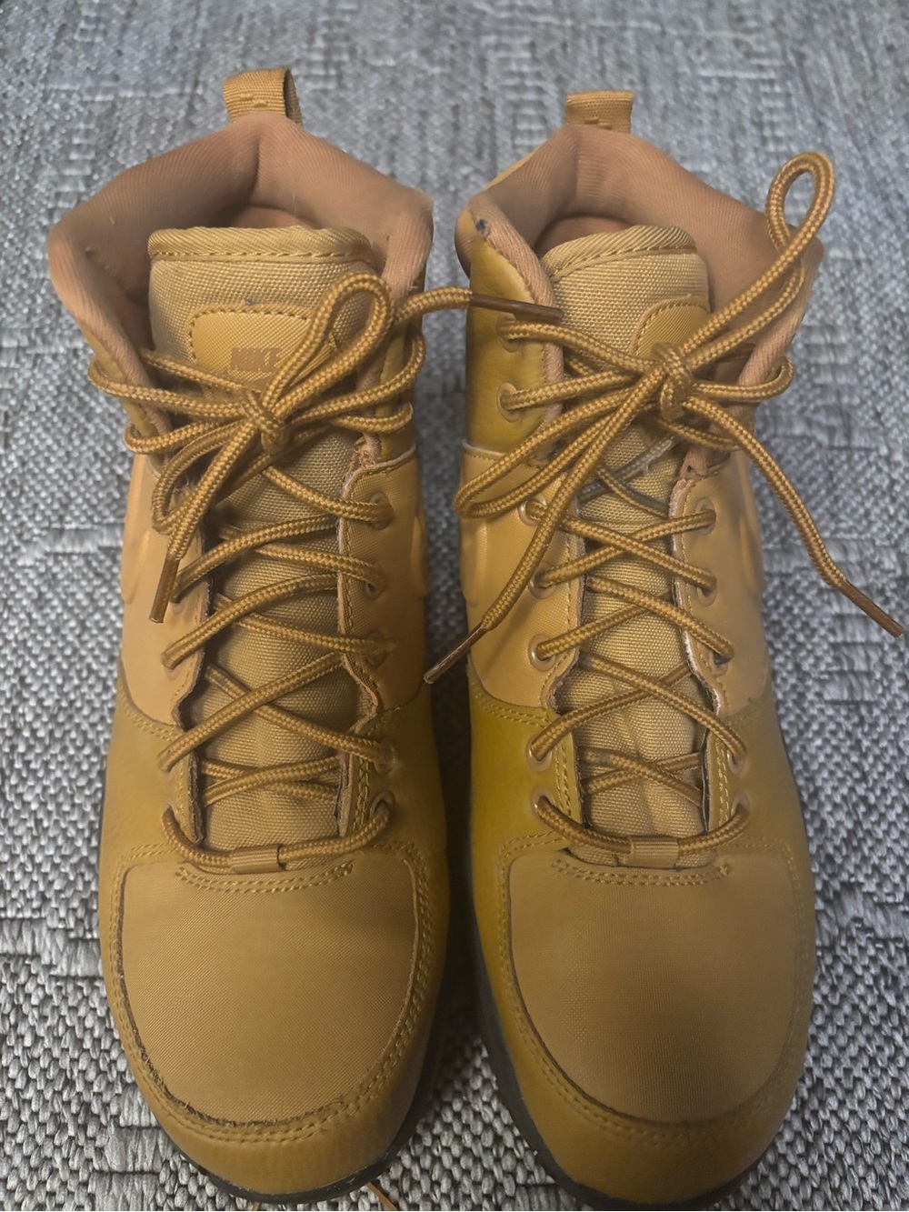 Nike Men's Wheat Tan Hiking Boots